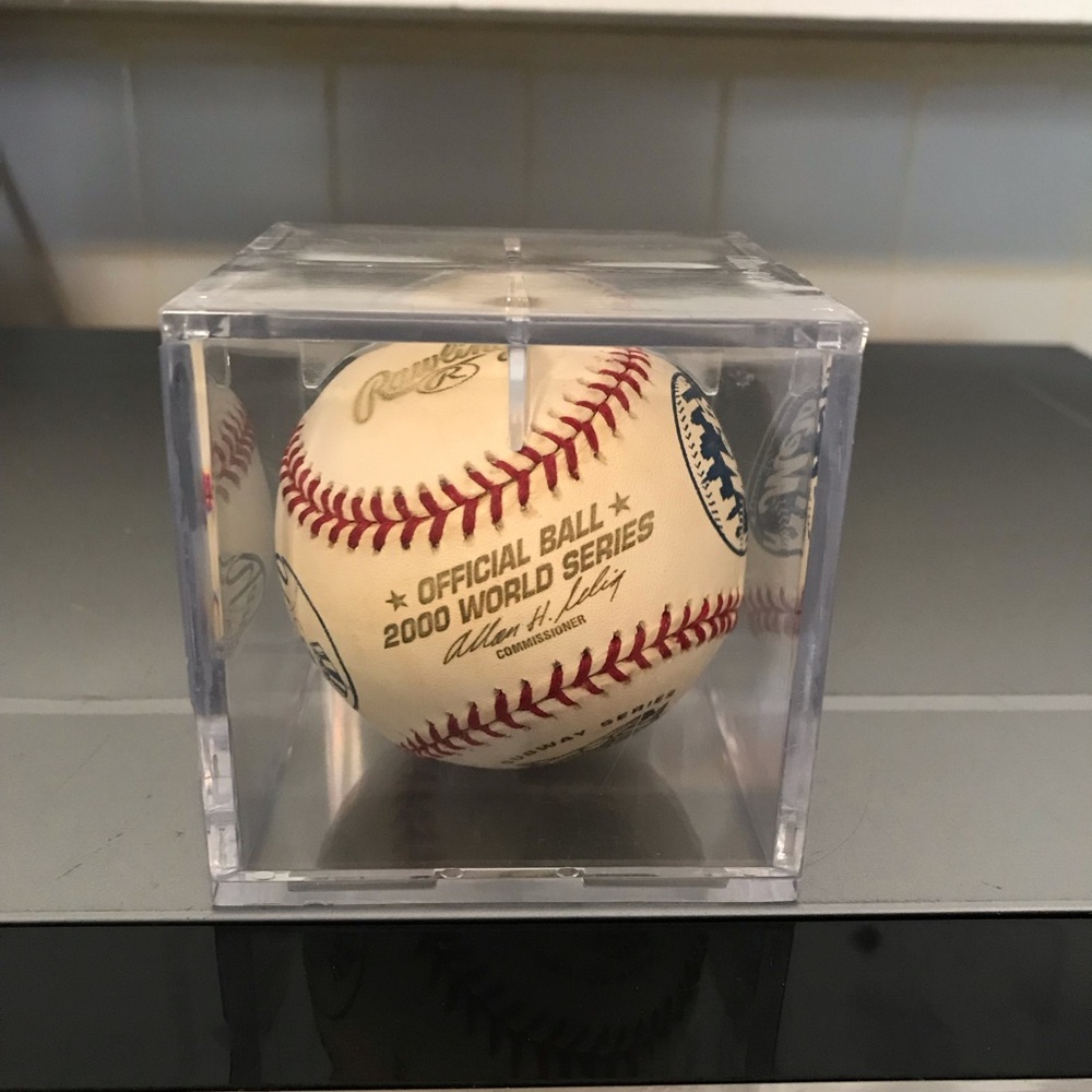 2000 World Subway Series Baseball in Display Case Mets / Yankees
